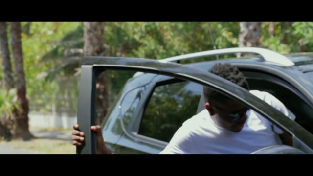 YA LEVIS DALWEAR Feat. STIMO – Canoë Kayak