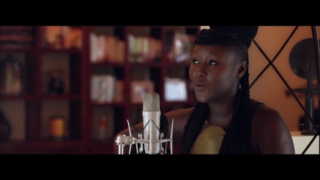 Marema – Femme d’affaires ( Acoustic version)