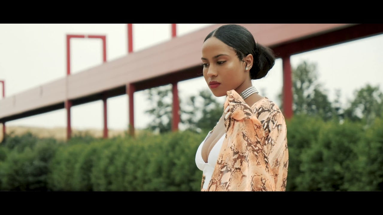Twabrane – Complicated