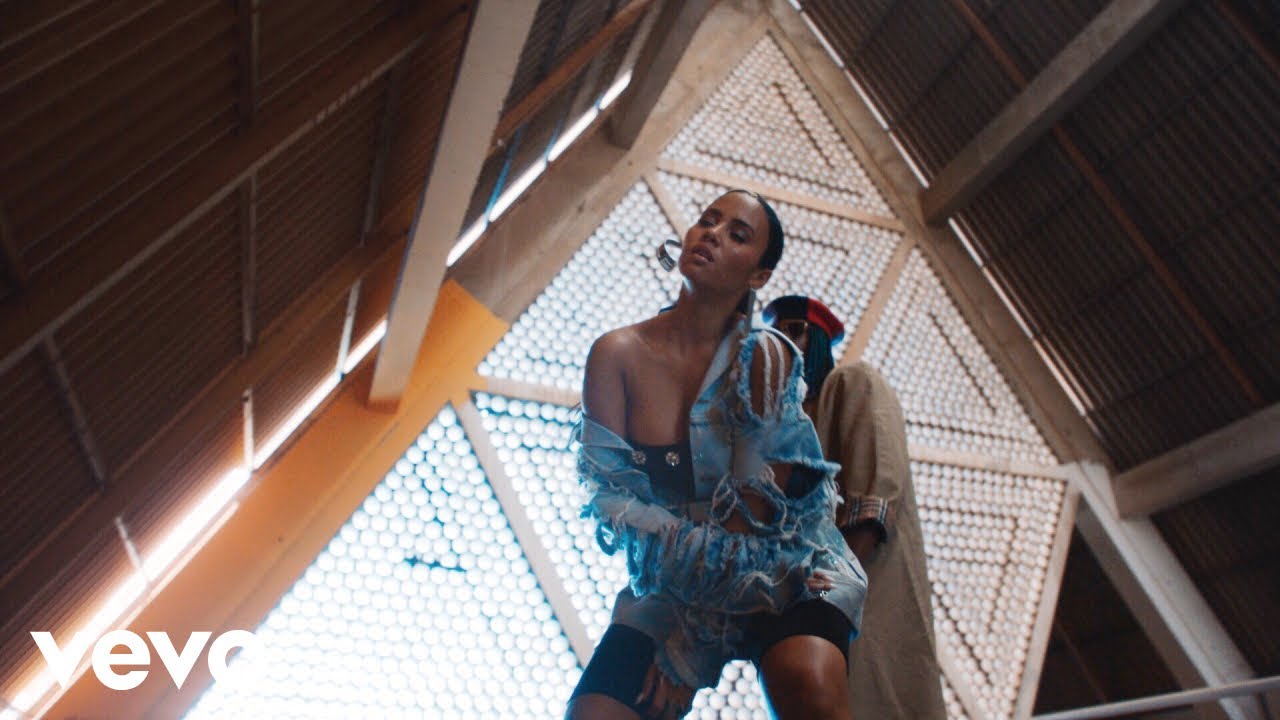 Mayra Andrade – Pull Up