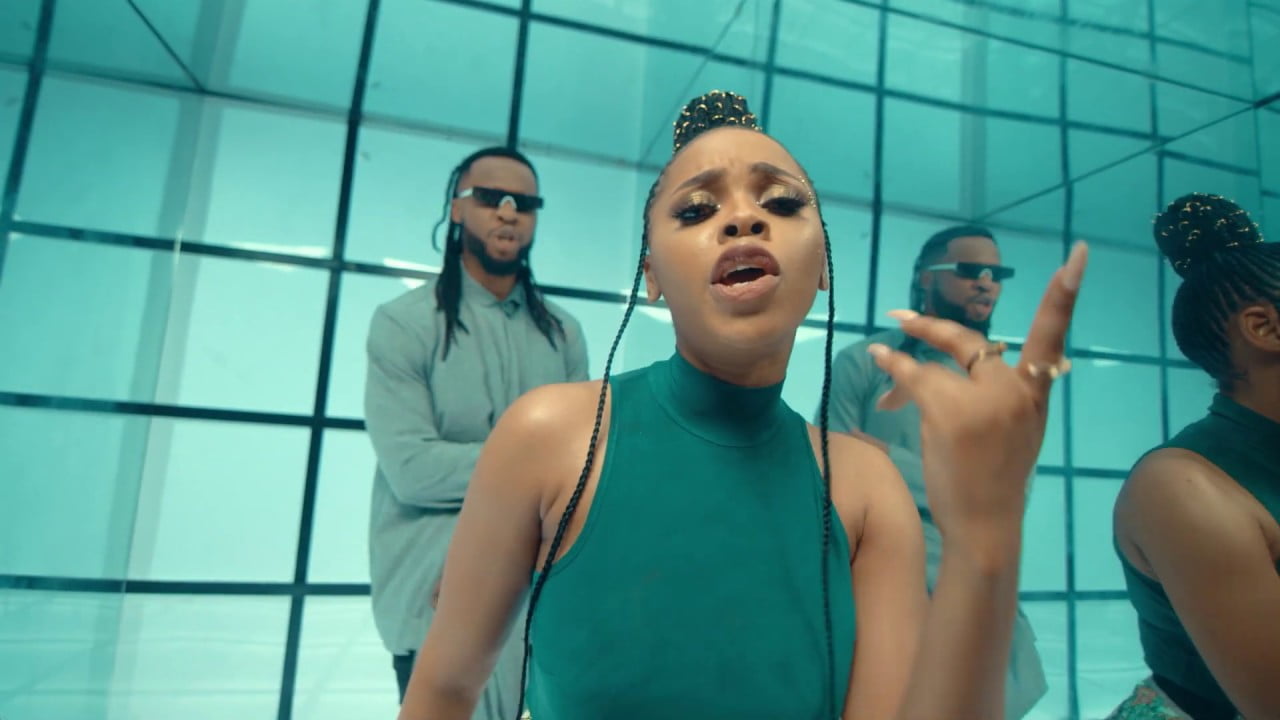 Chidinma ft. Flavour – 40 Yrs