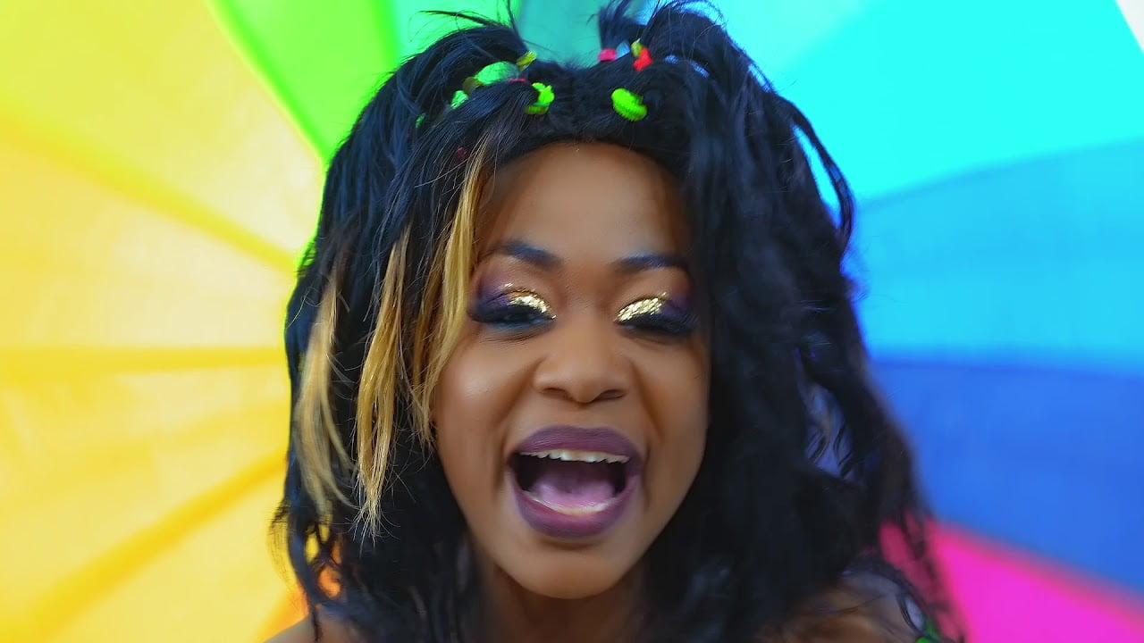 Coco Argentée, Mani Bella, Majoie Ayi – Lève toi