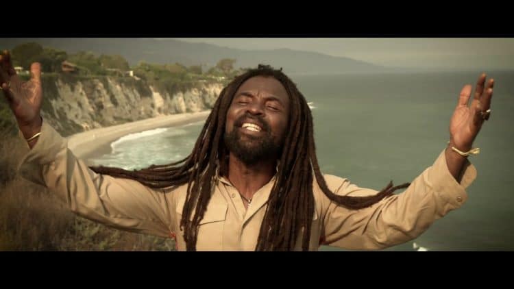 Rocky Dawuni – Champion Arise
