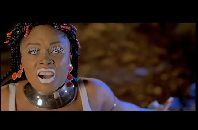 Coco Argentée – Je me sens
