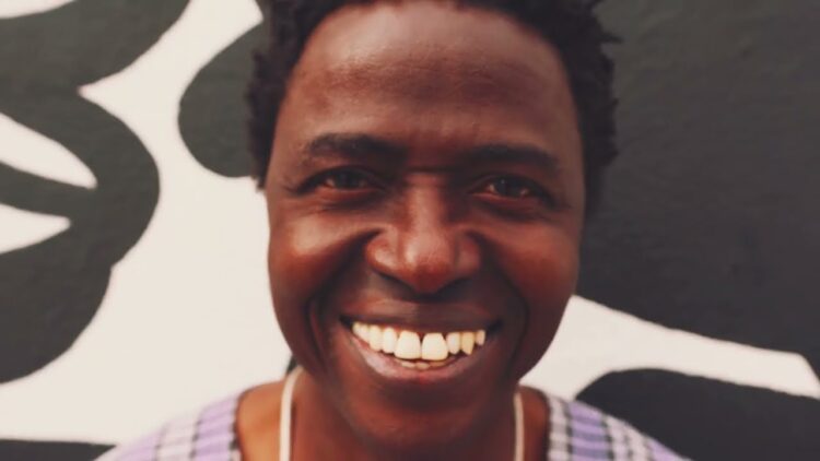 Kimi Djabaté – Dindin