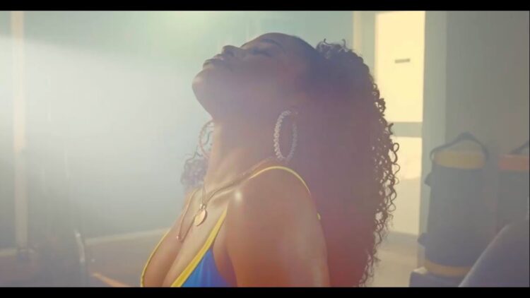 Reniss – Hot Spot (Faut Te Lâcher)