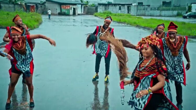 Chilli Wawaye – Example (Dance video)