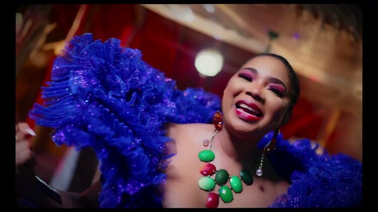 Lady Ponce – Dieu m’aime