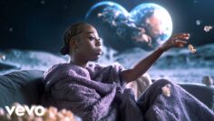 Sabrina – Alone