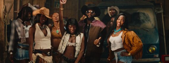 Fally Ipupa ft. @JoéDwètFilé – Doucement