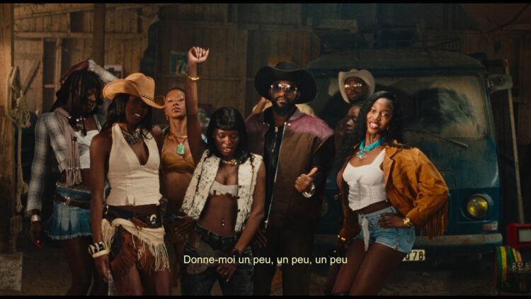Fally Ipupa ft. @JoéDwètFilé – Doucement