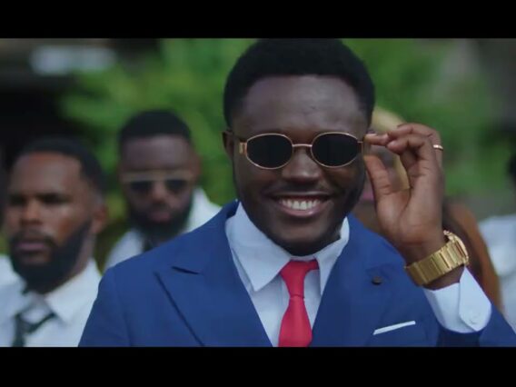 Vanister Enama feat. Ottou Marcelin – Ne cours pas